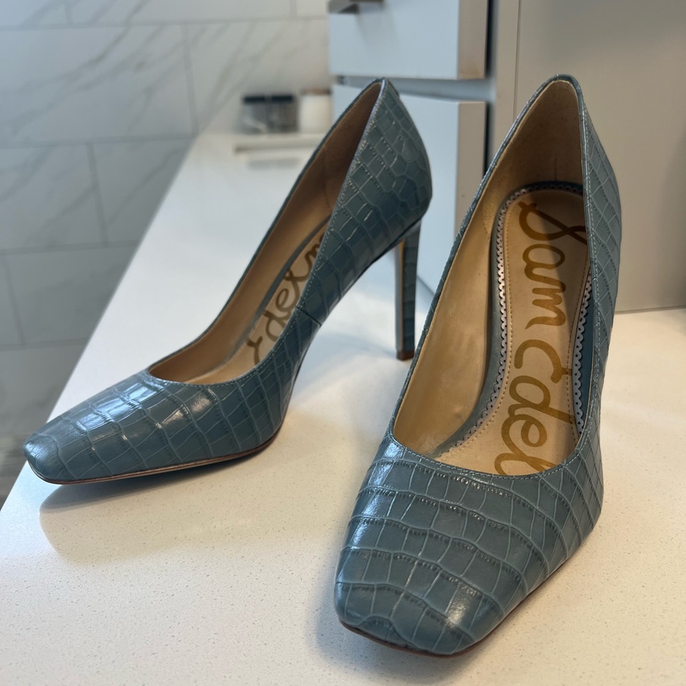 Sam Alderman Beth Pumps